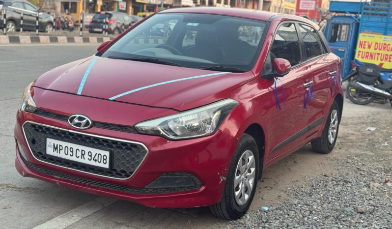 
								HYUNDAI I20 SPORTZ full									