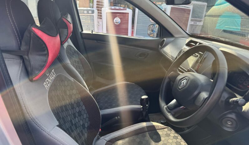 
								Renault KWID RXT full									