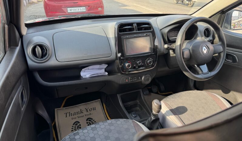 
								Renault KWID RXT full									