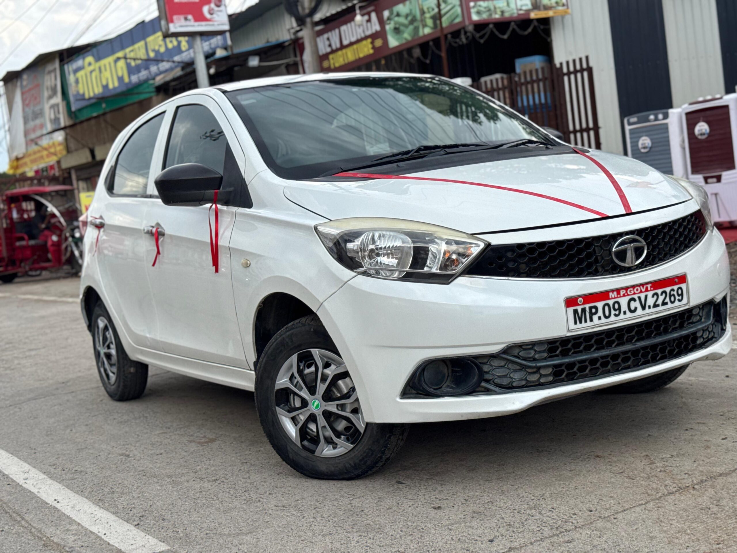 TATA TIAGO XE 2017