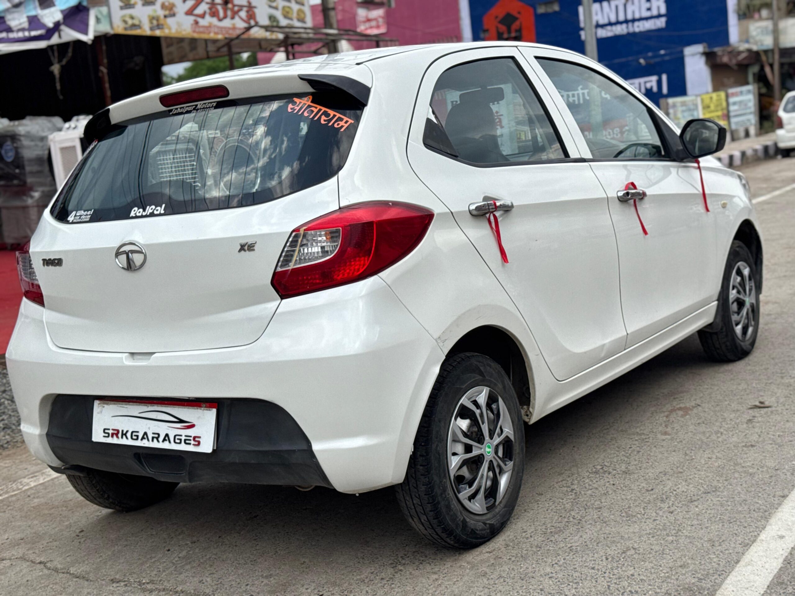 TATA TIAGO XE 2017