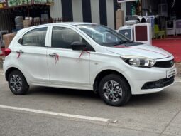 
										TATA TIAGO XE 2017 full									