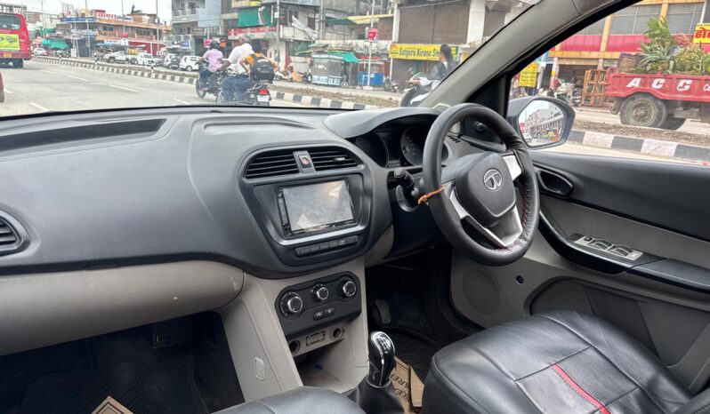 
								TATA TIAGO XE 2017 full									