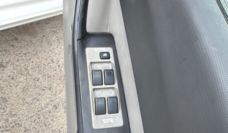 
								TATA TIAGO XE 2017 full									