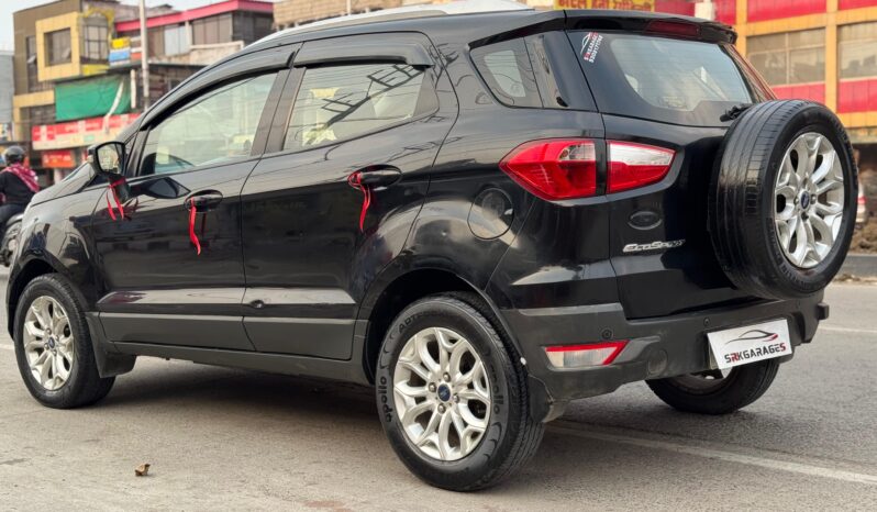 
								FORD ECO SPORT TITANIUM full									
