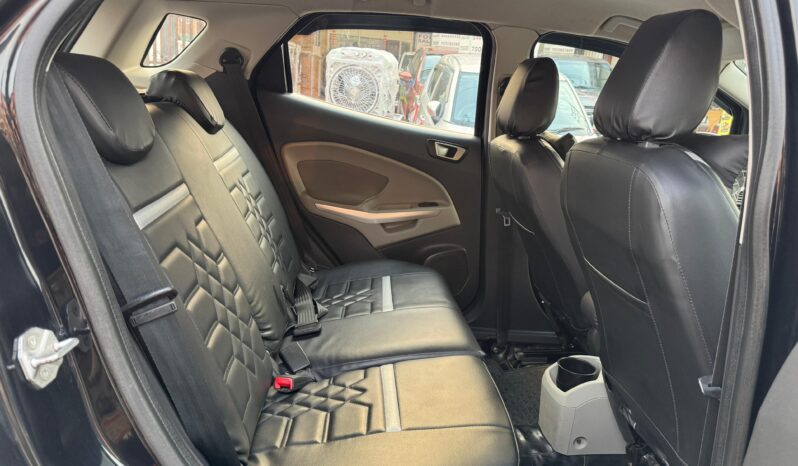 
								FORD ECO SPORT TITANIUM full									
