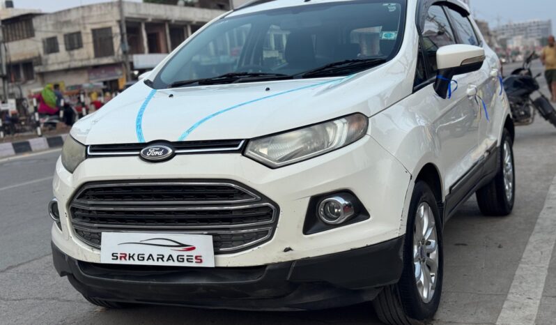 
								FORD ECO SPORT TITANIUM full									