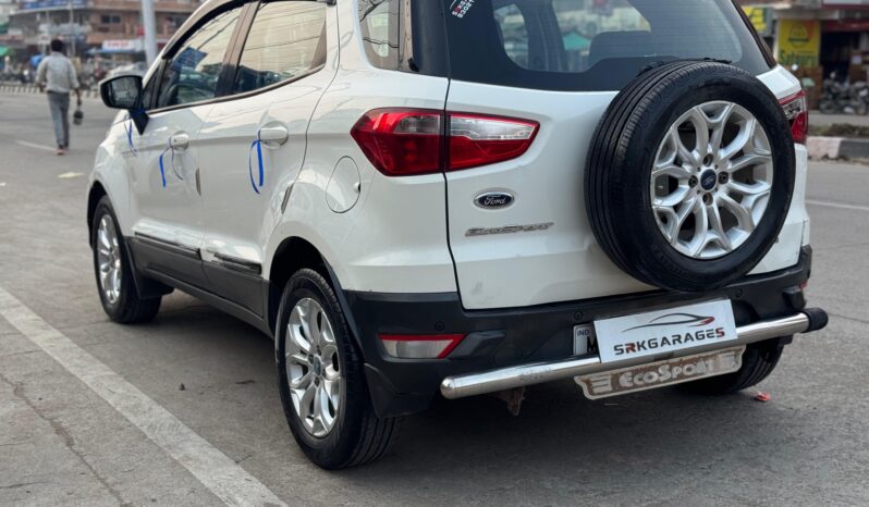 
								FORD ECO SPORT TITANIUM full									