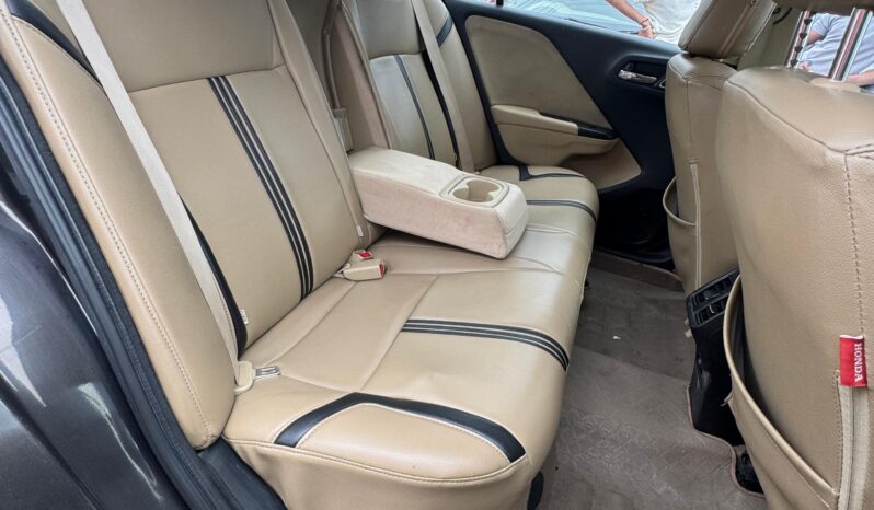 
								HONDA CITY VX SPORT CVT full									