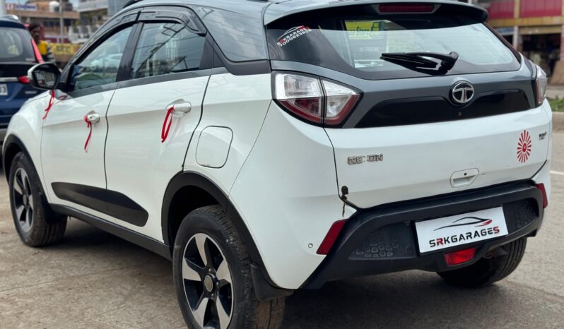 
								TATA NEXON XZ(o) 2018 full									
