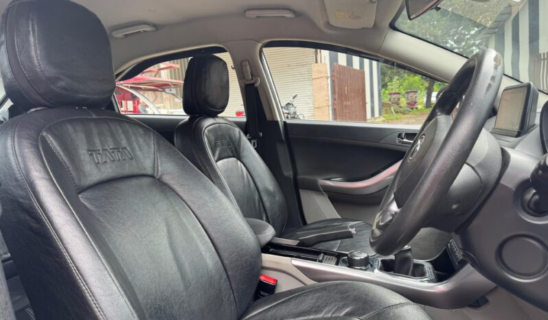 
								TATA NEXON XZ(o) 2018 full									