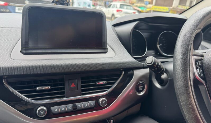 
								TATA NEXON XZ(o) 2018 full									