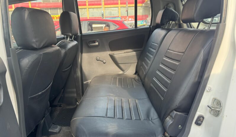 
								MARUTI SUZUKI WAGON R LXI 2012 full									