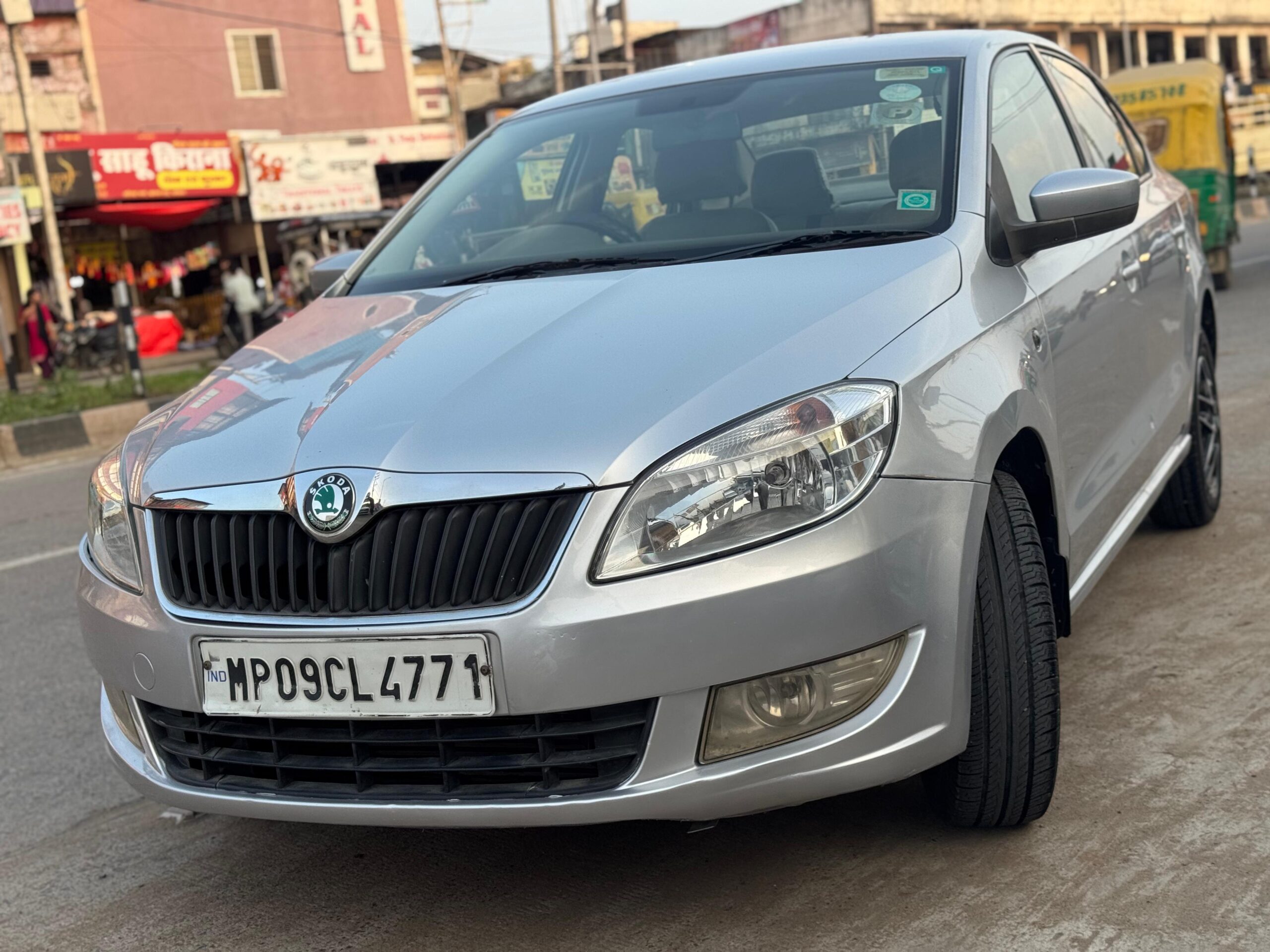 SKODA RAPID ambition 2013