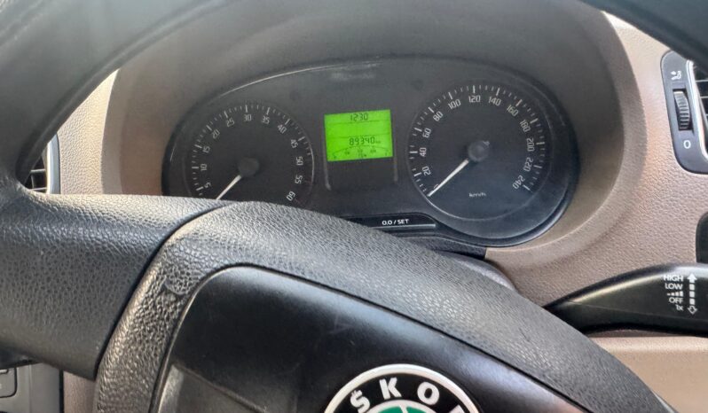 
								SKODA RAPID ambition 2013 full									