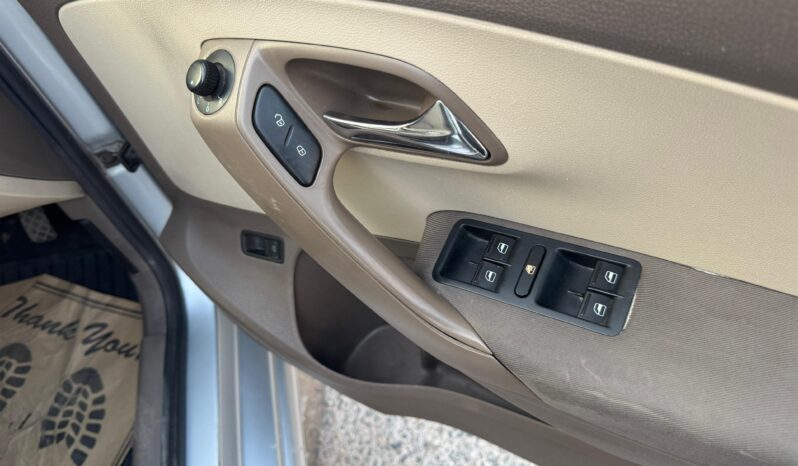 
								SKODA RAPID ambition 2013 full									